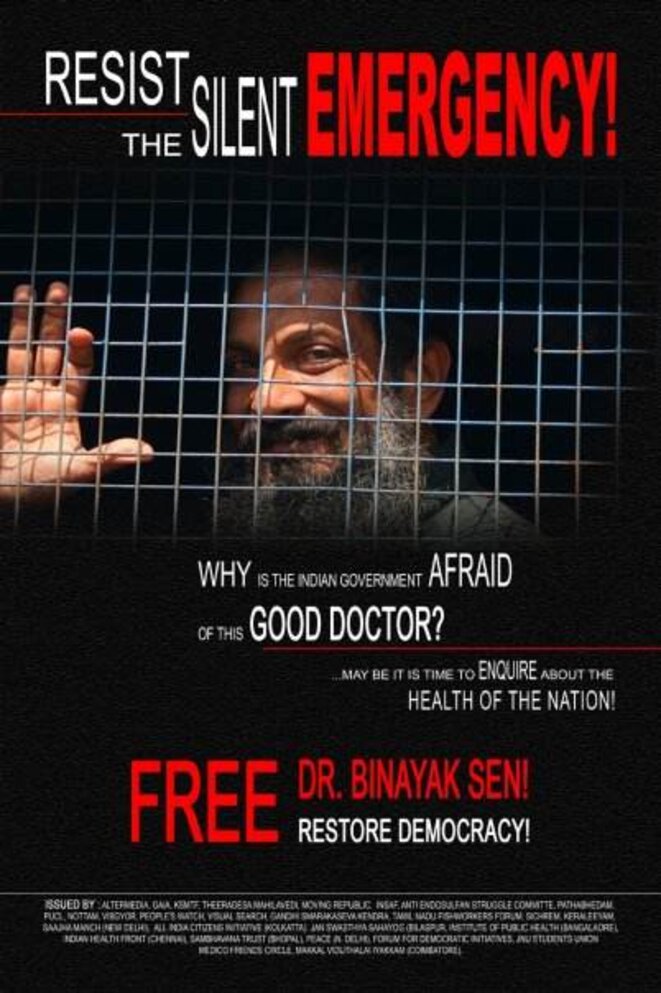 Binayak Sen dans le fourgon cellulaire, juste après son arrestation. © Tehelka - Binayak in a prison van Binayak Sen dans le fourgon cellulaire, juste après son arrestation. © Tehelka - Binayak in a prison van